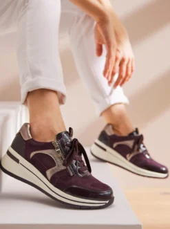 Sneaker mit kontrastfarbener Sohle, Weite H