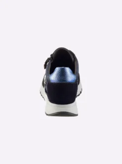 Sneaker mit Metallic-Akzenten
