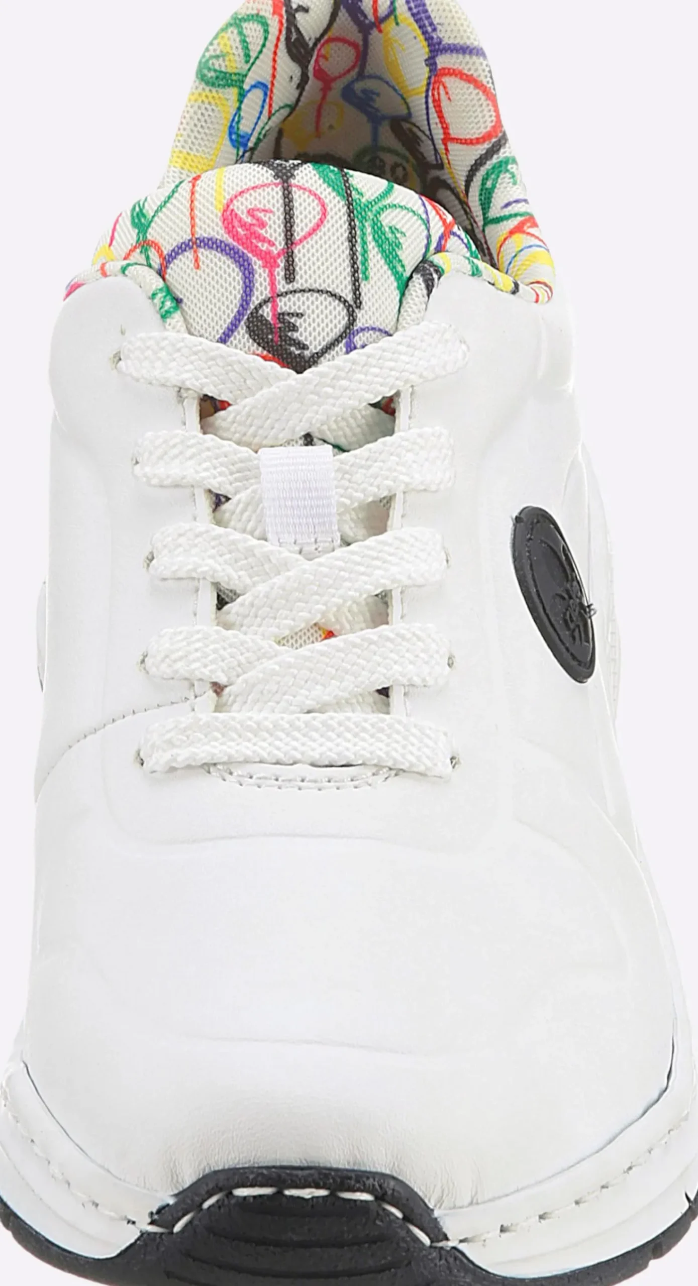 Sneaker mit Wechselfußbett