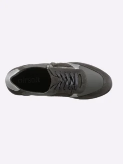 Sneaker mit weicher Polsterung