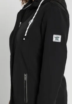 Softshelljacke mit Kapuze