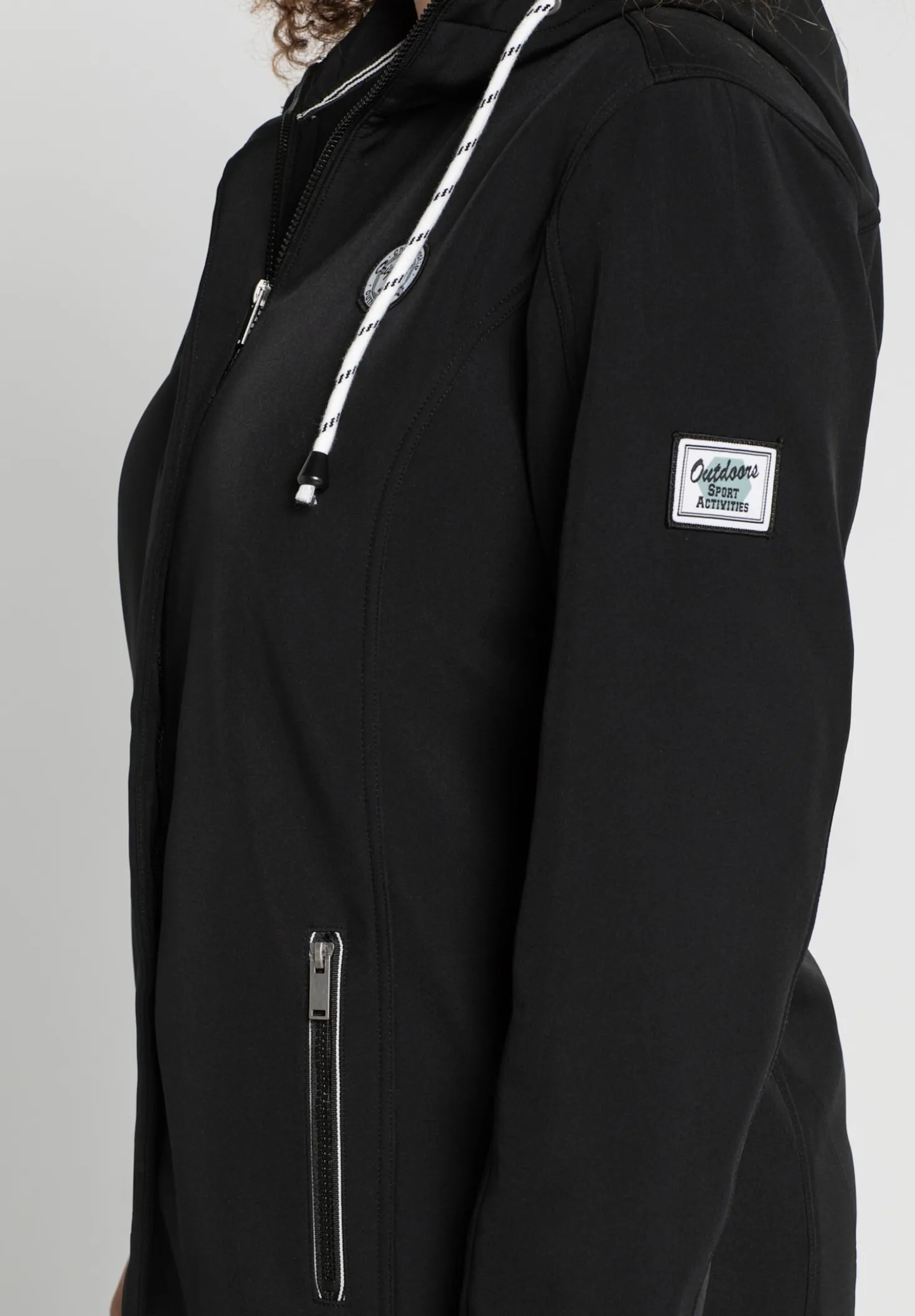 Softshelljacke mit Kapuze