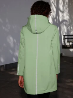 Softshelljacke mit reflektierenden Streifen