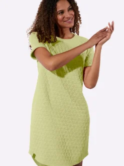 Sommerkleid im Jacquard-Muster