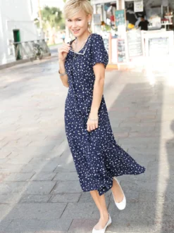 Sommerkleid mit Bindebändern, figurumspielend