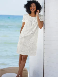 Sommerkleid mit Blumen-Stickerei