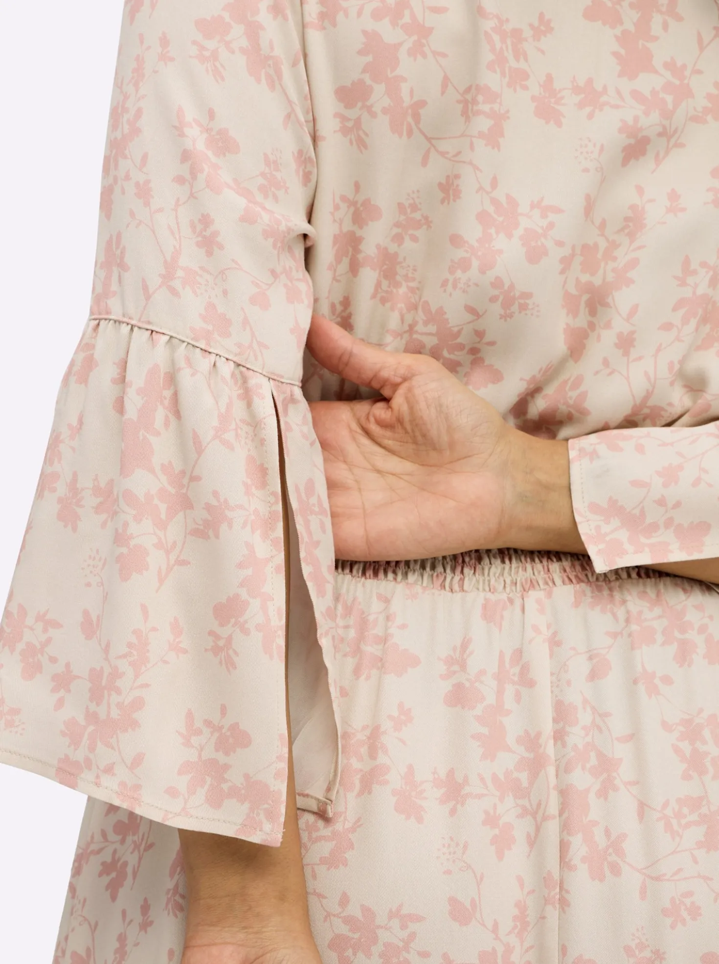 Sommerkleid mit Volantärmeln