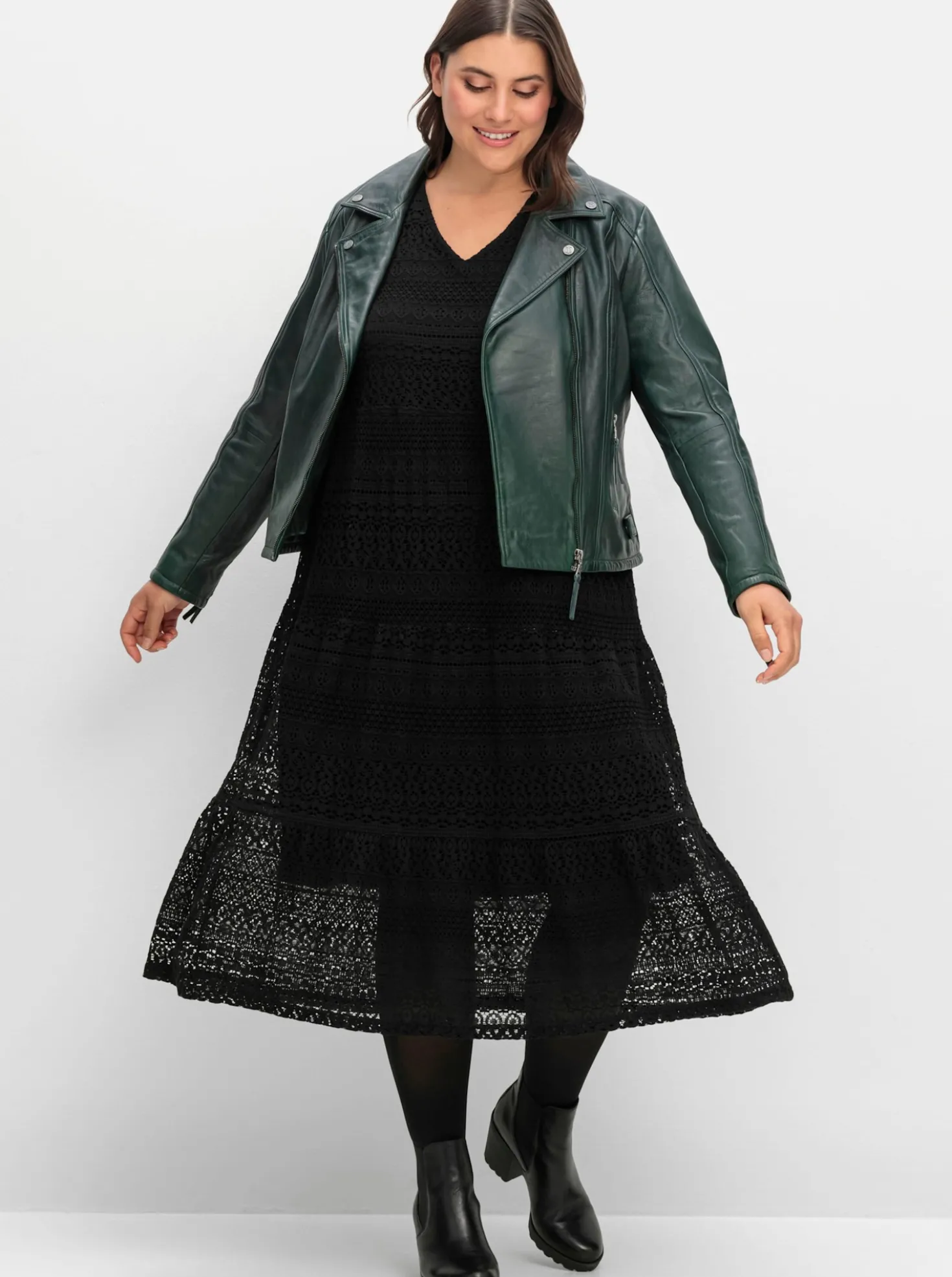 Spitzenkleid in Midi-Länge
