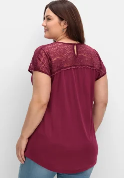 Spitzenshirt in A-Linie