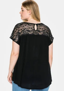 Spitzenshirt in A-Linie