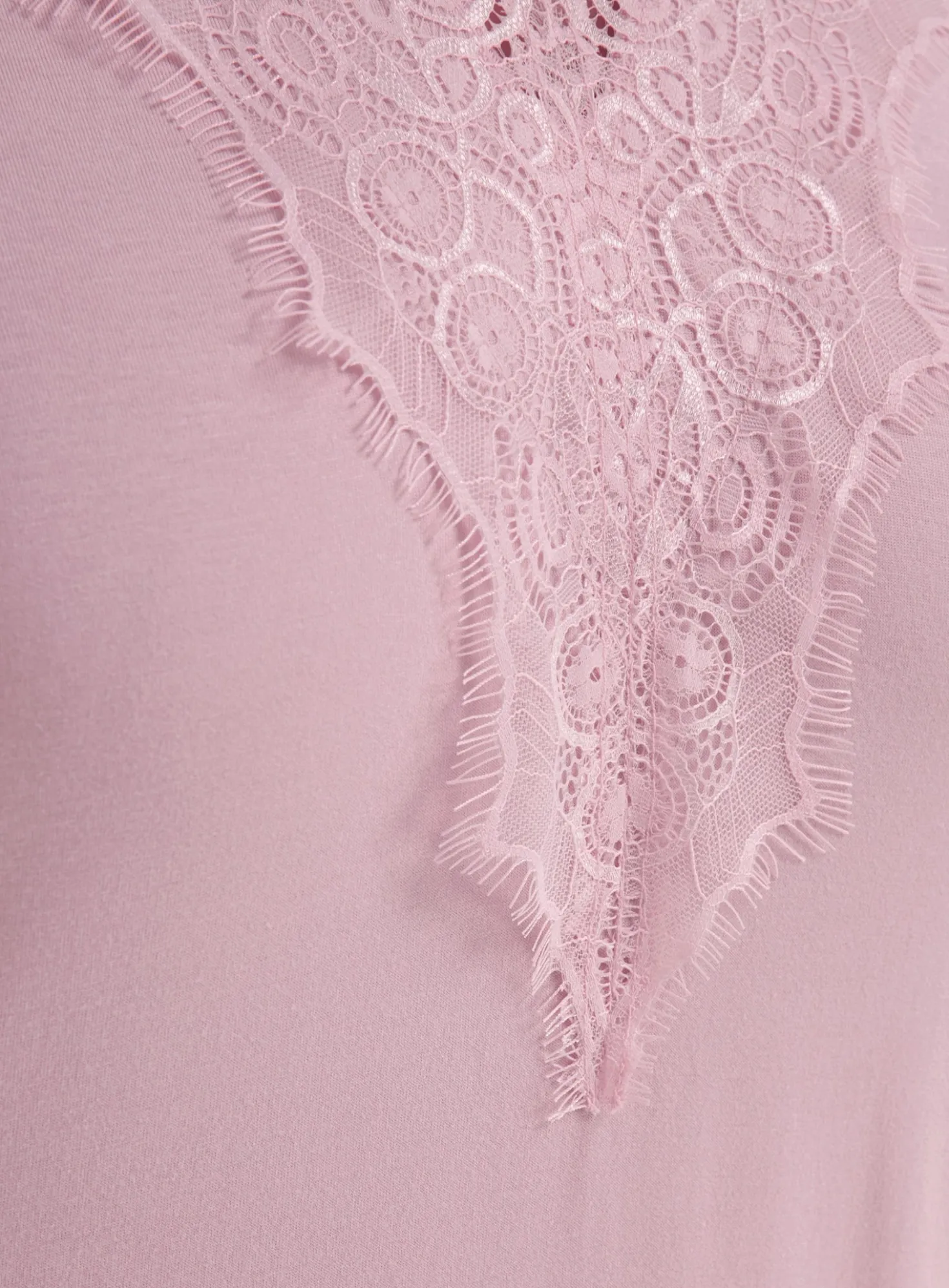 Spitzenshirt mit beidseitigem, tiefem V