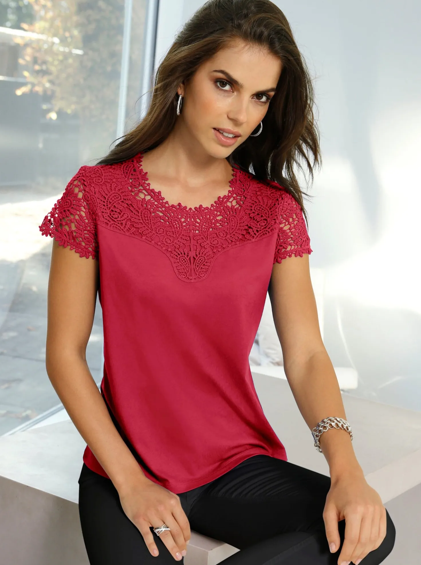 Spitzenshirt mit blickdichten Elementen