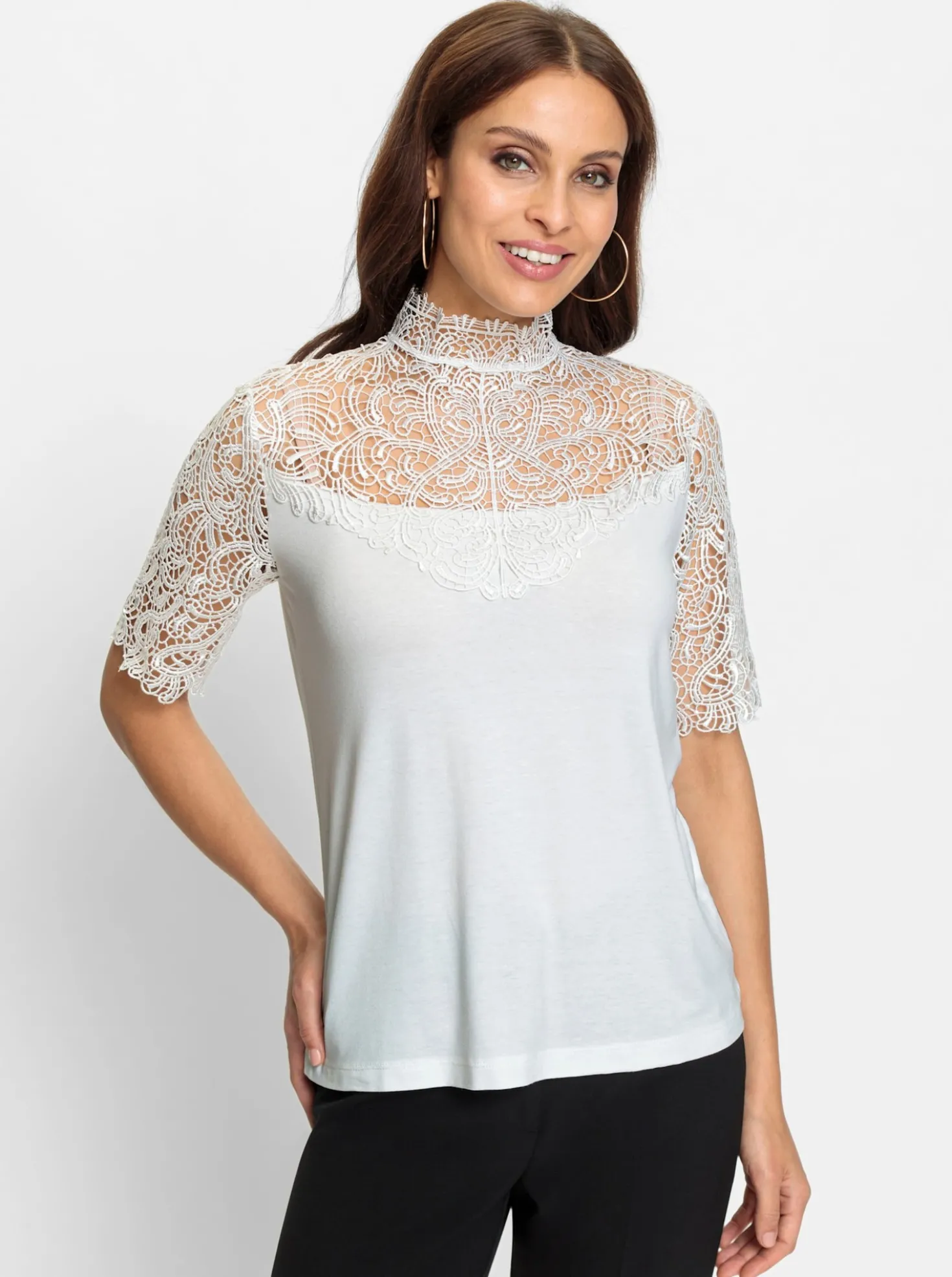 Spitzenshirt mit Ornamenten