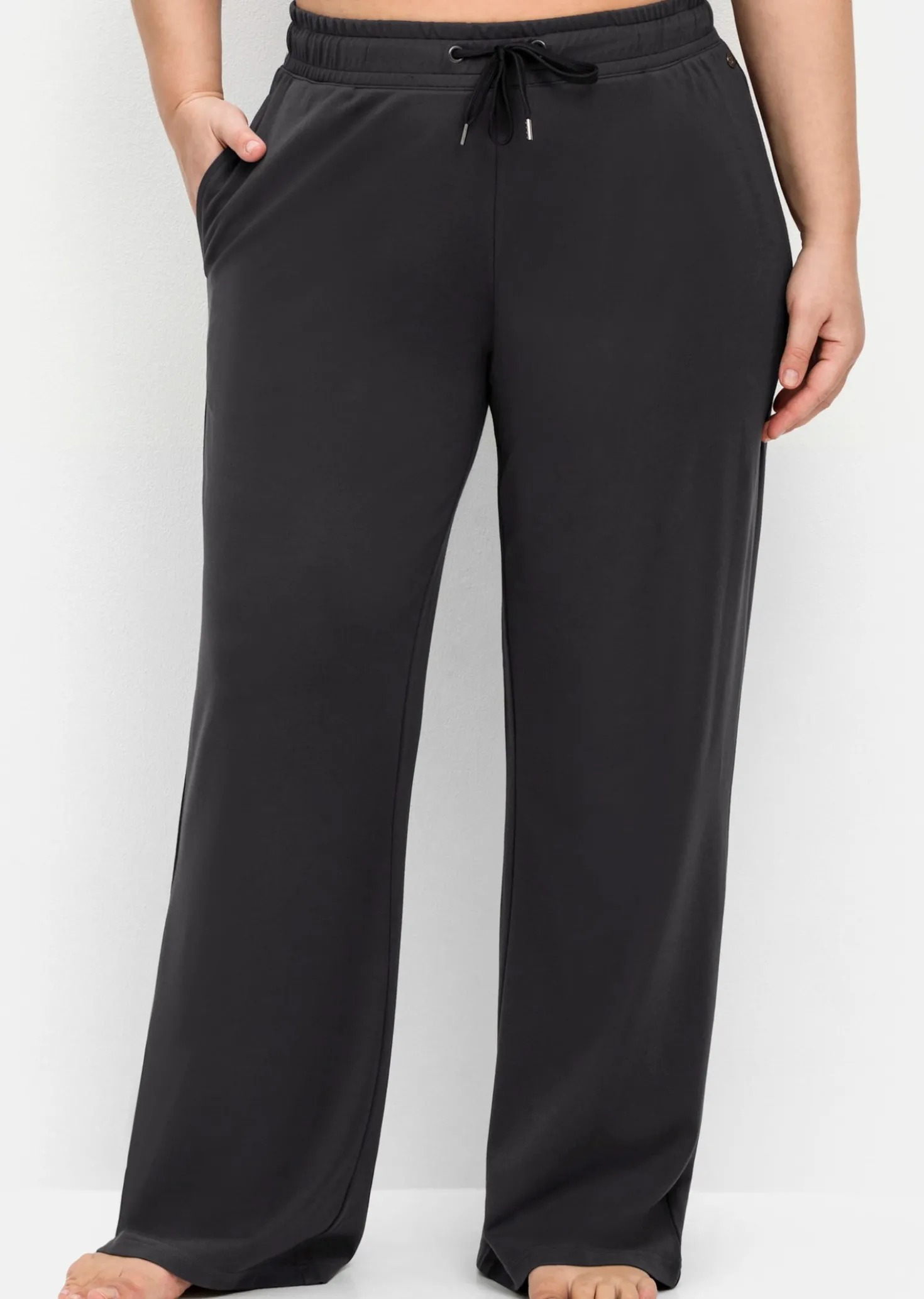 Sporthose in weiter Form