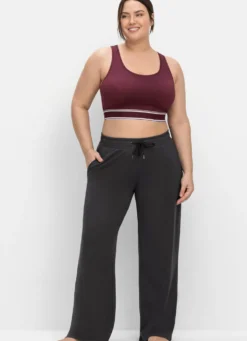 Sporthose in weiter Form