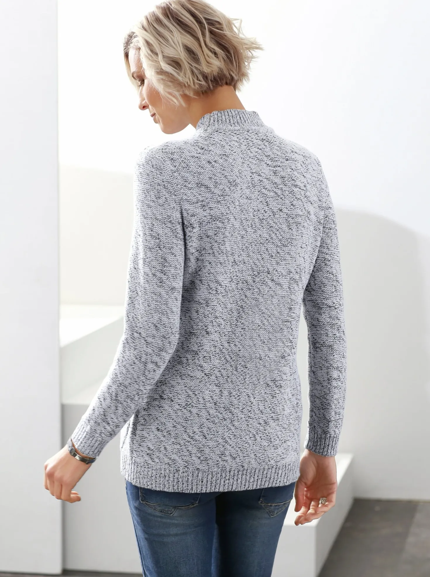 Stehkragenpullover im Rauten-Dessin