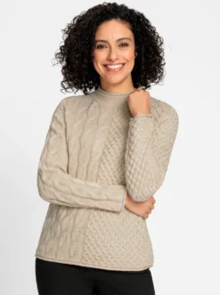 Stehkragenpullover im Strickmuster-Mix