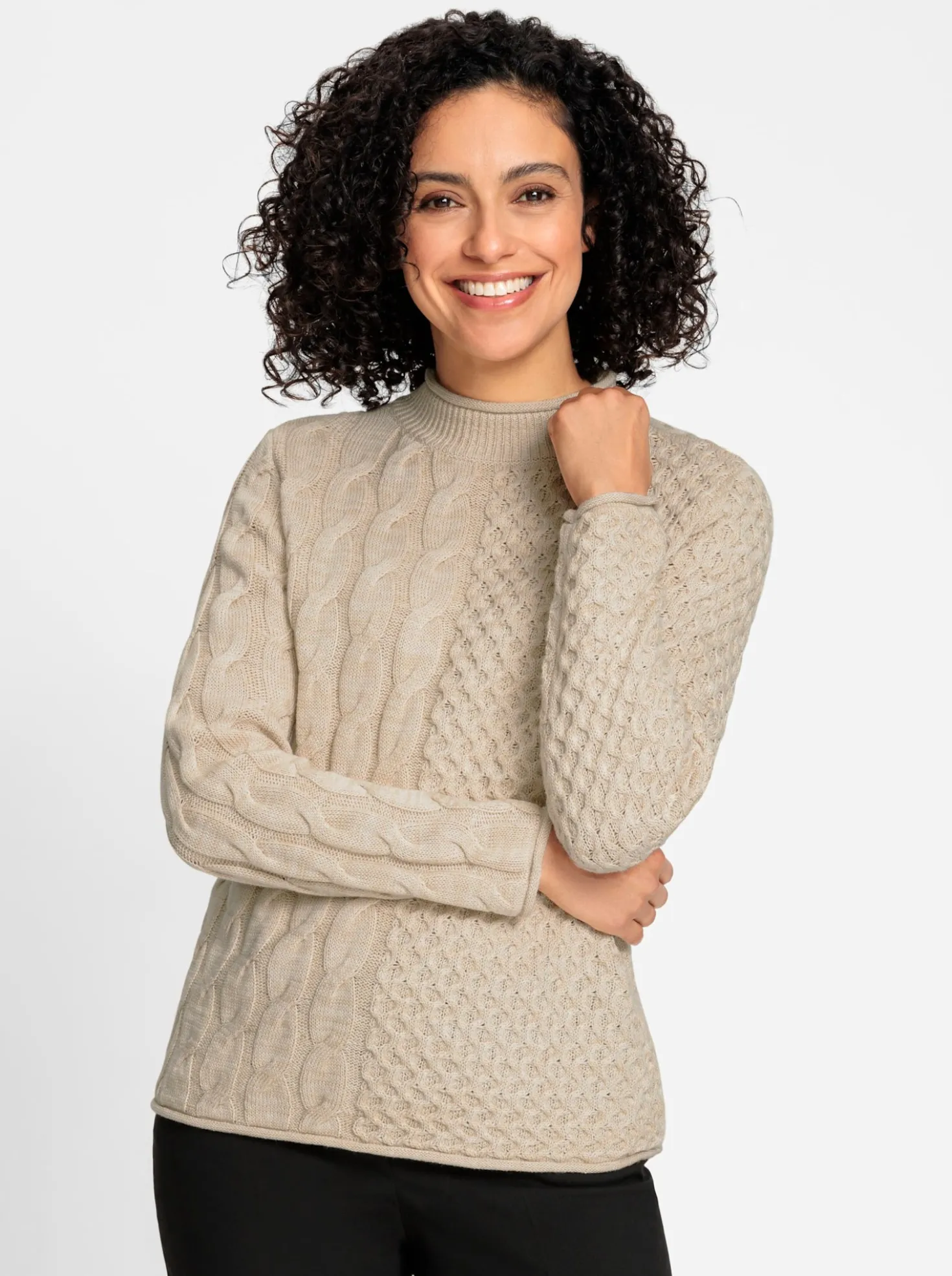 Stehkragenpullover im Strickmuster-Mix