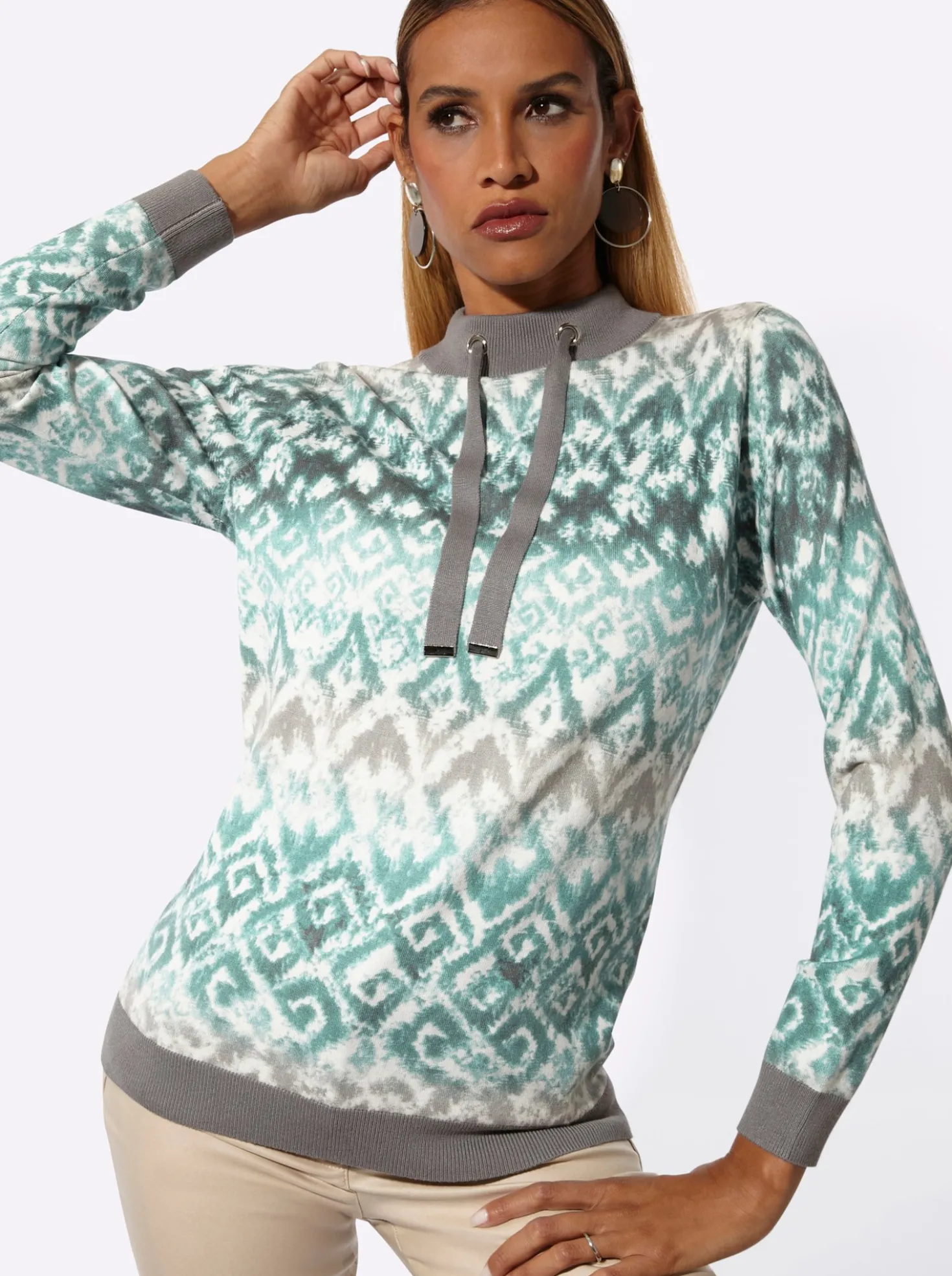 Stehkragenpullover mit Bindebändern