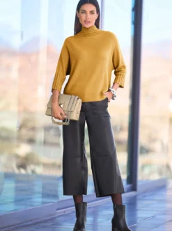 Stehkragenpullover mit Fledermaus-Ärmeln