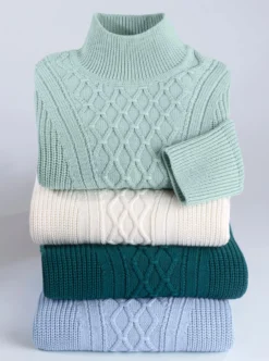 Stehkragenpullover mit Rautenmuster