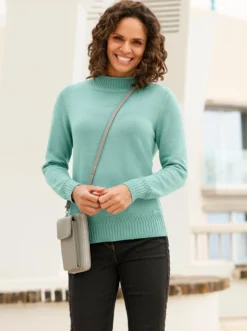 Stehkragenpullover mit Ripp-Abschlüssen