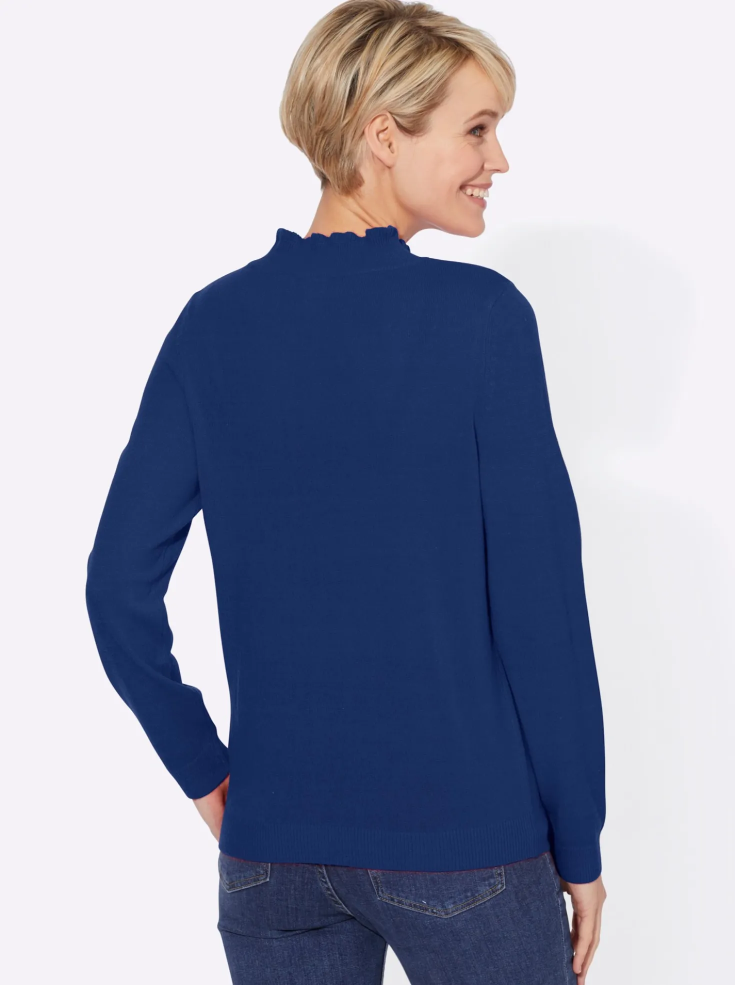 Stehkragenpullover mit Rüschen-Ausschnitt