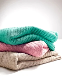 Stehkragenpullover Schlitz am Saum