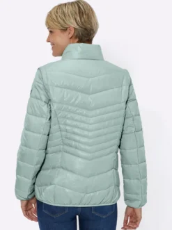 Steppjacke mit abzippbaren Ärmeln