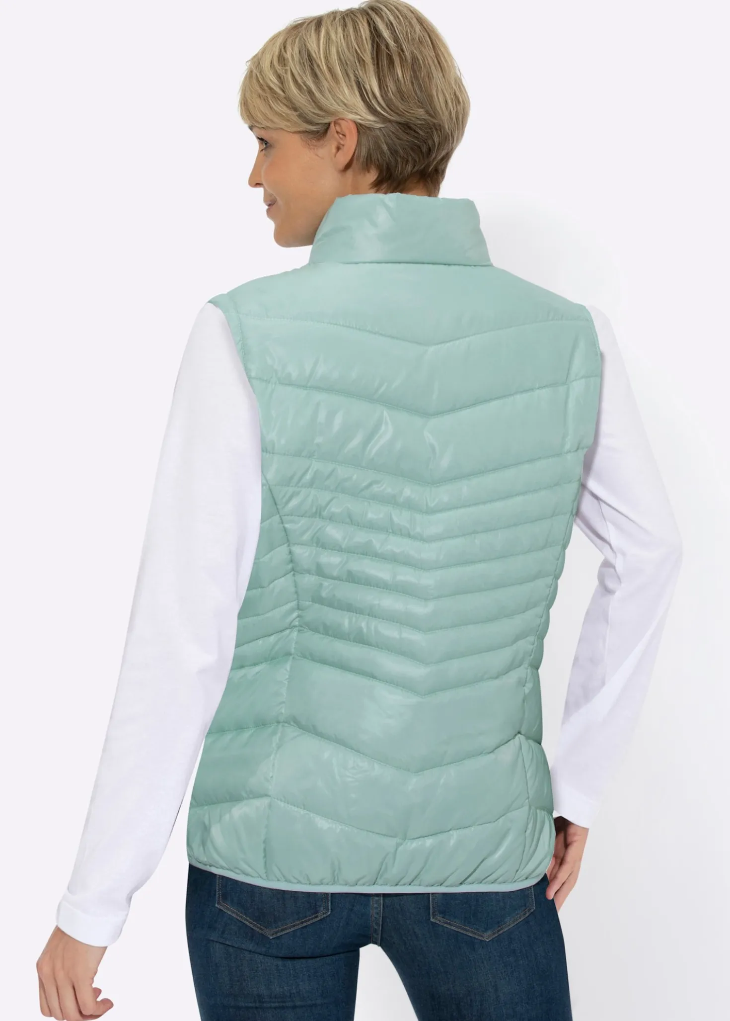 Steppjacke mit abzippbaren Ärmeln