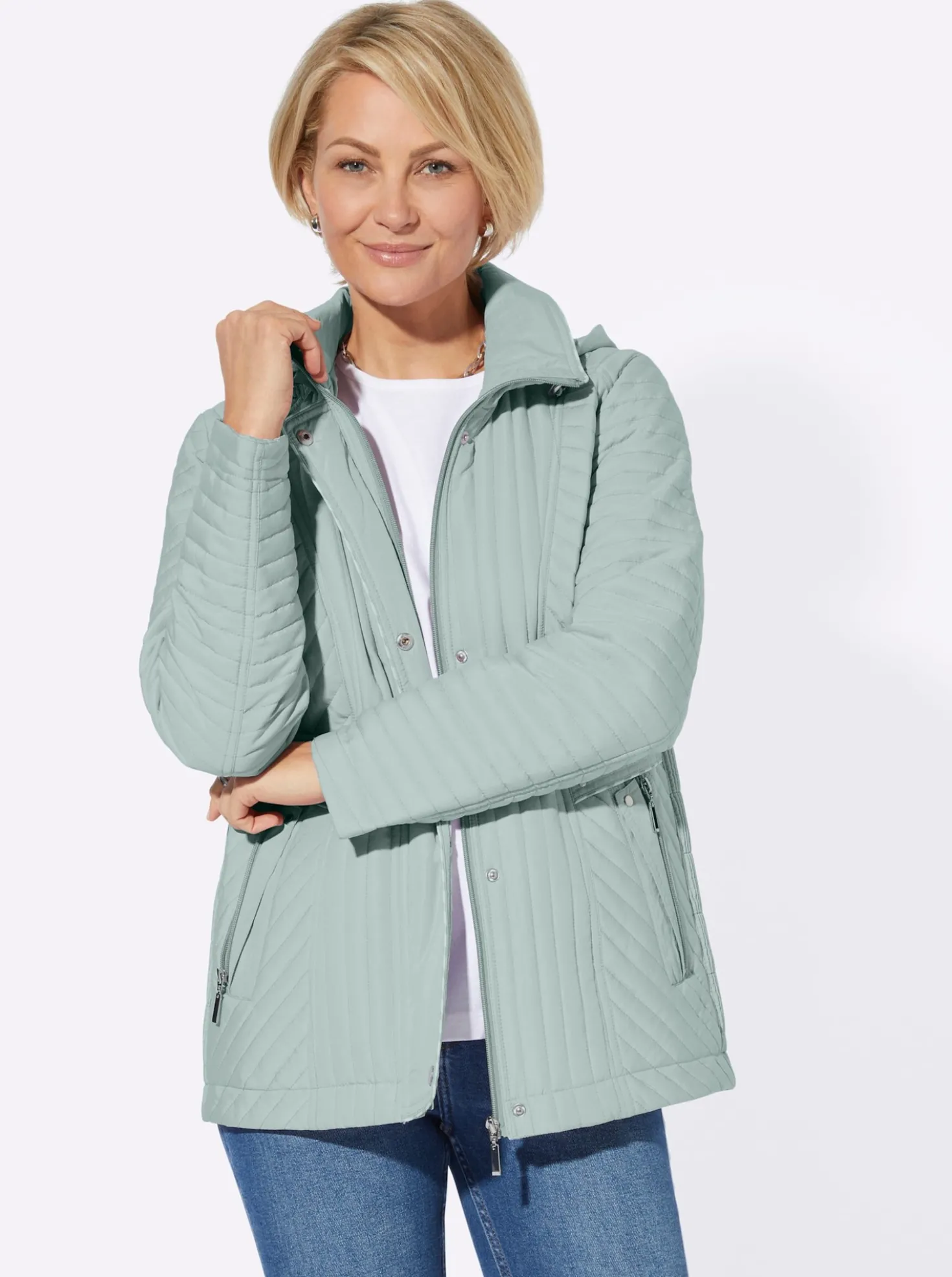 Steppjacke mit abzippbarer Kapuze