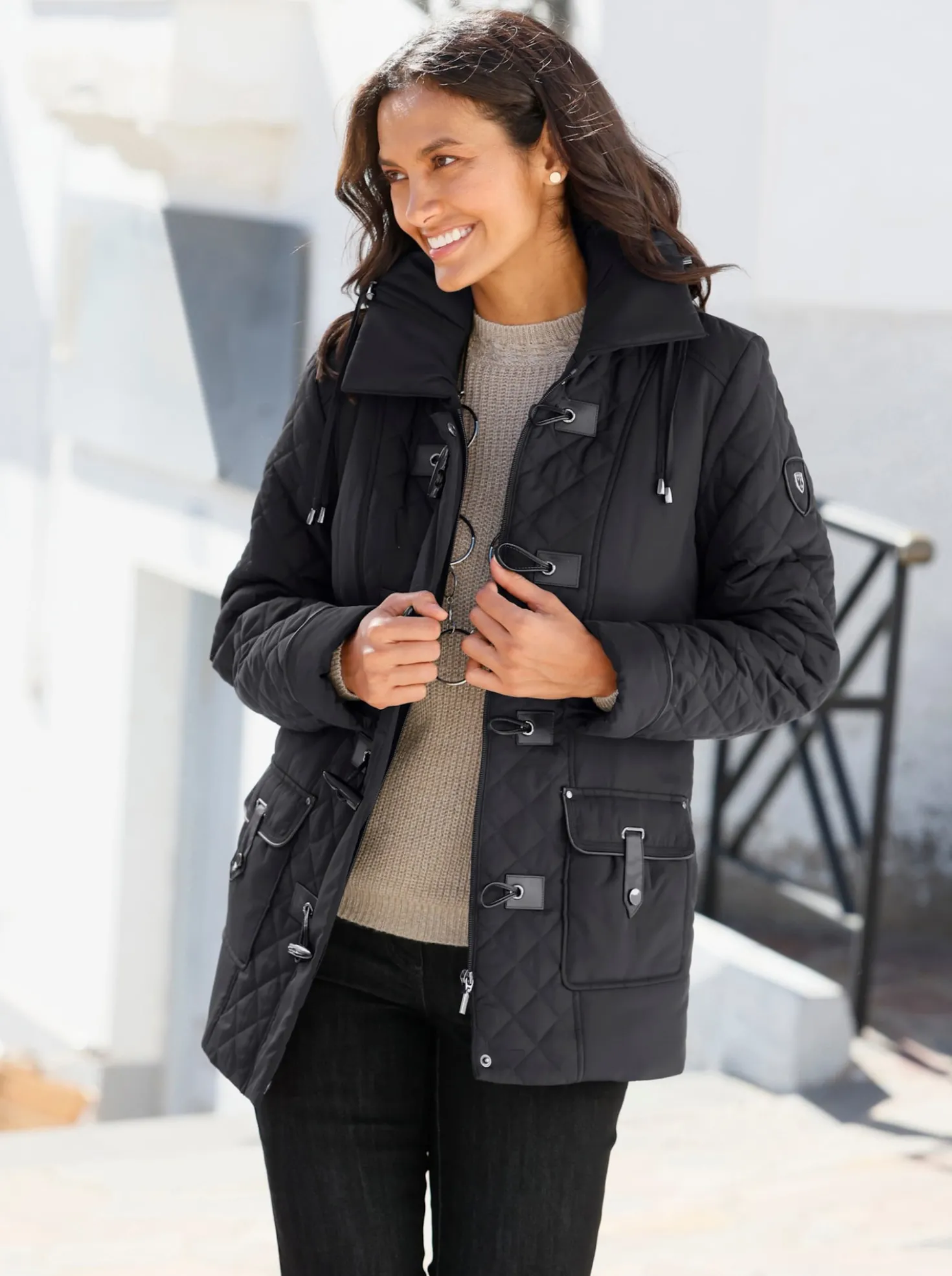 Steppjacke mit aufgesetzten Pattentaschen
