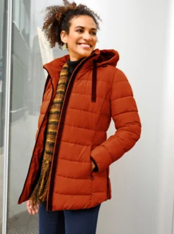 Steppjacke mit elastischer Kontrast-Paspelierung