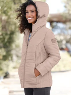 Steppjacke mit Kapuze
