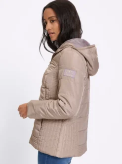 Steppjacke mit Kapuze