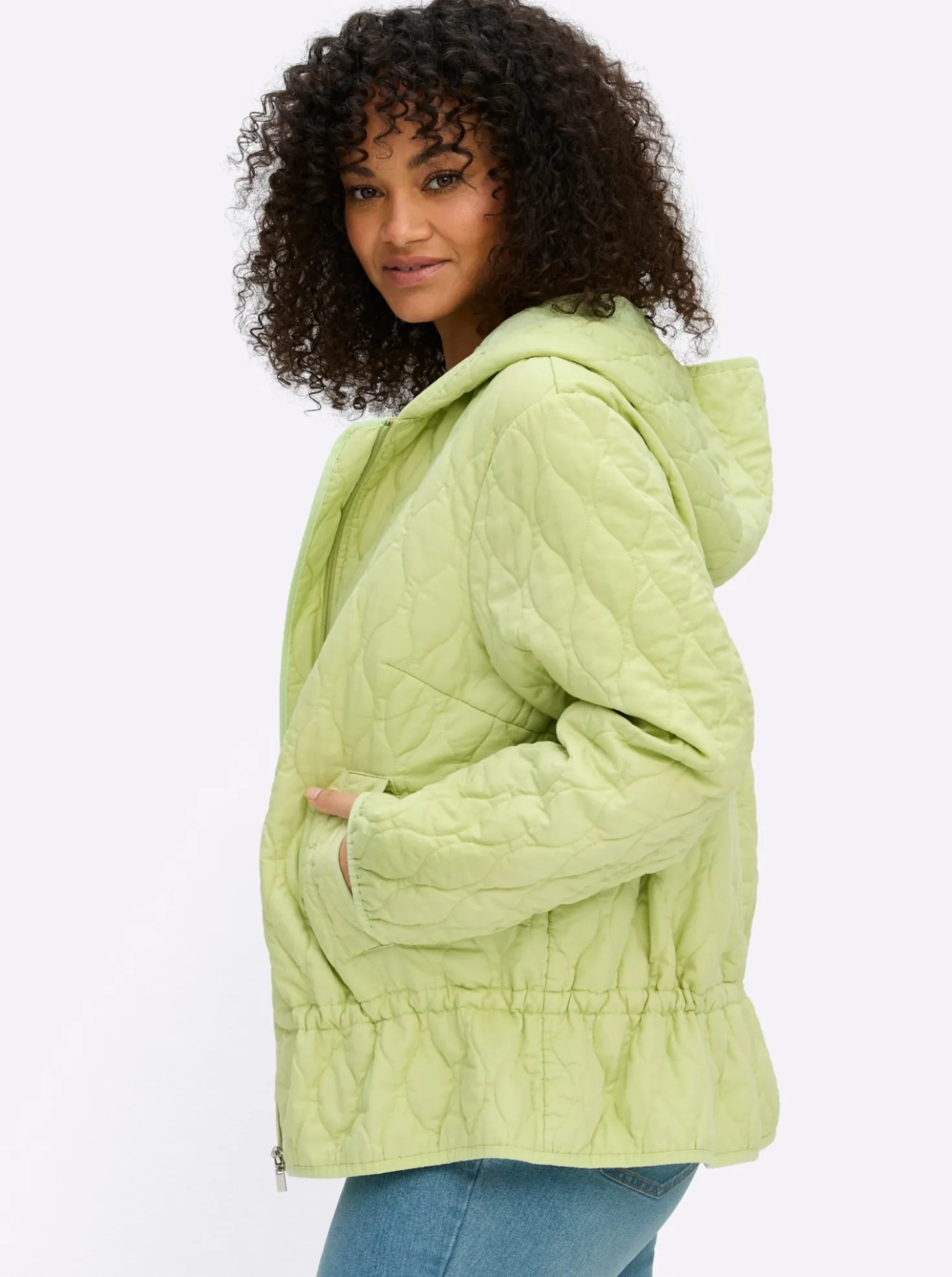 Steppjacke mit Kapuze und Kordelzug