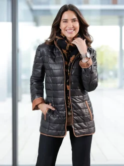 Steppjacke mit kontrastfarbigem Futter