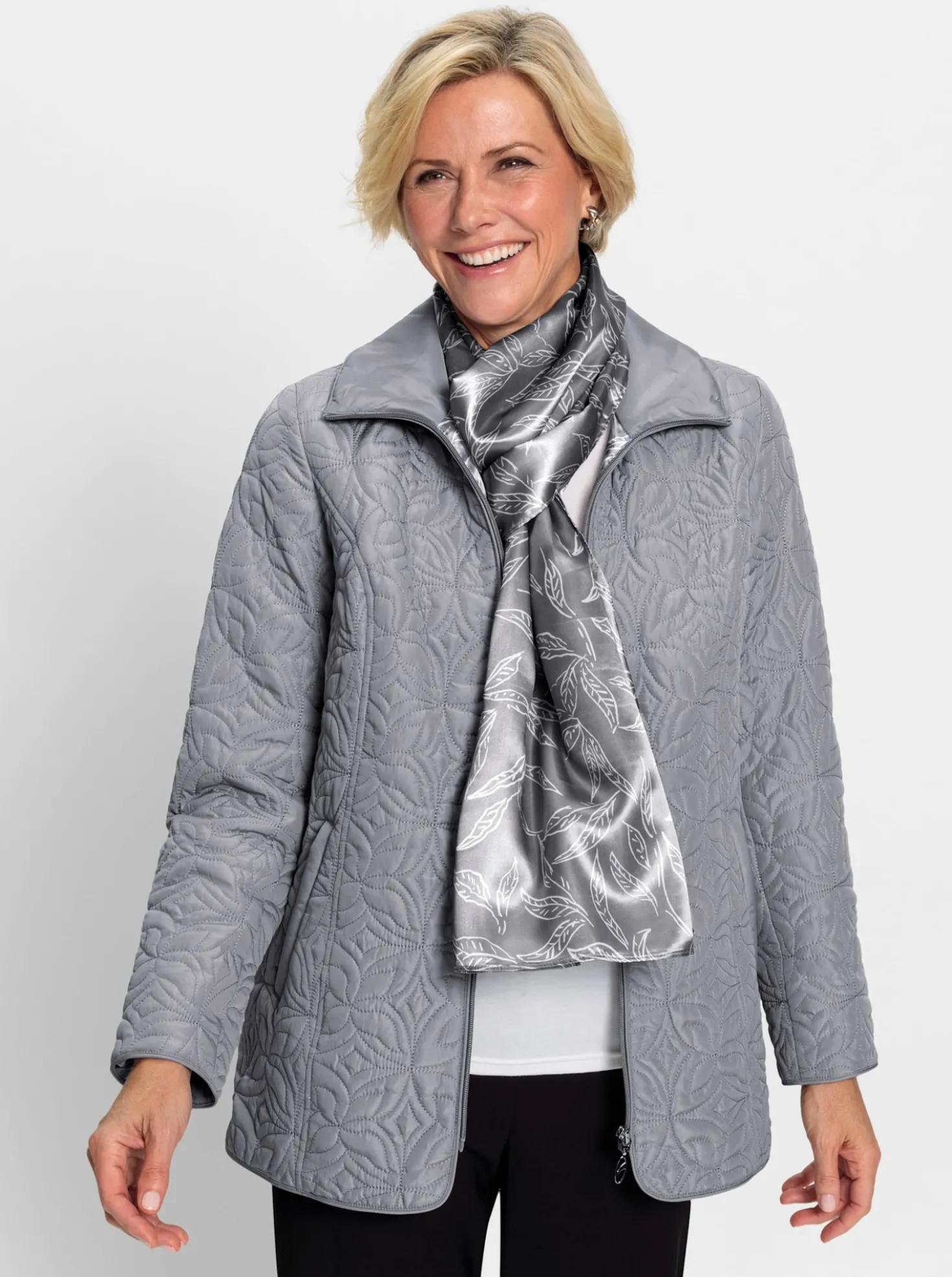 Steppjacke mit Schal