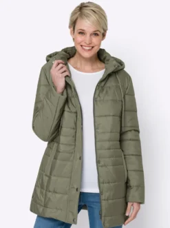 Steppjacke mit seitlichen Druckknöpfen