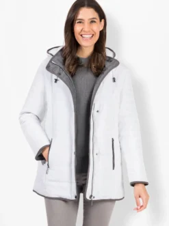 Steppjacke mit streckender Längs-Steppung seitlich