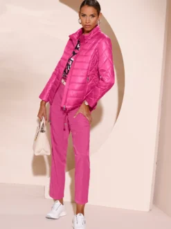 Steppjacke mit Tunnelzug am Saum