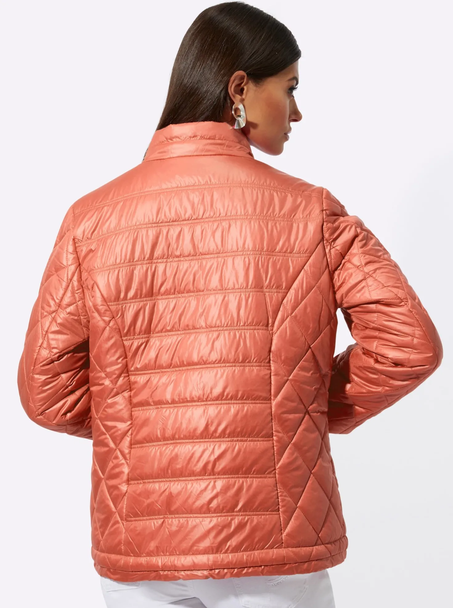 Steppjacke mit Tunnelzug am Saum