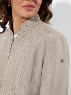 Steppjacke mit verdeckten Reißverschluss-Taschen