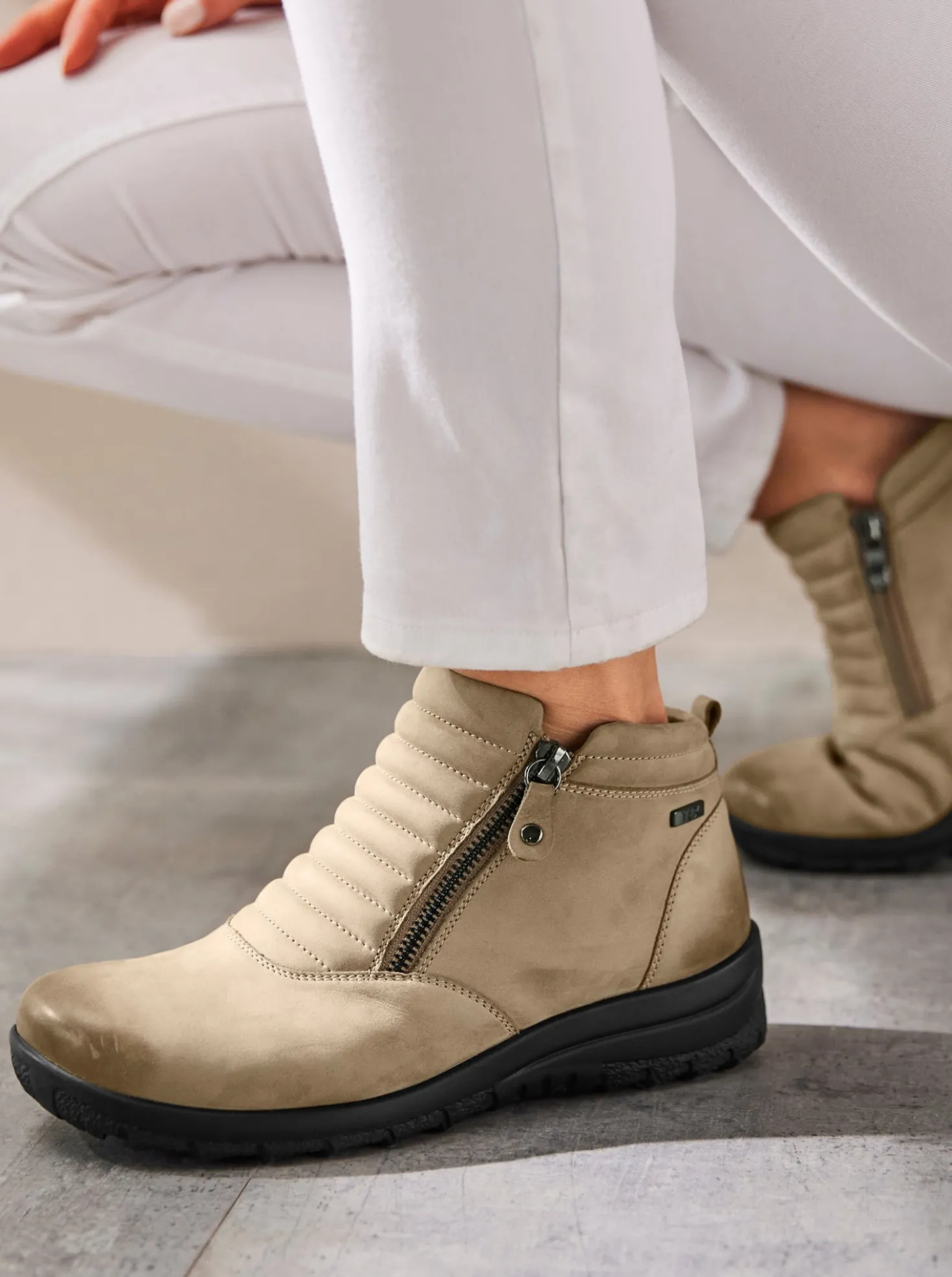 Stiefelette mit Futter