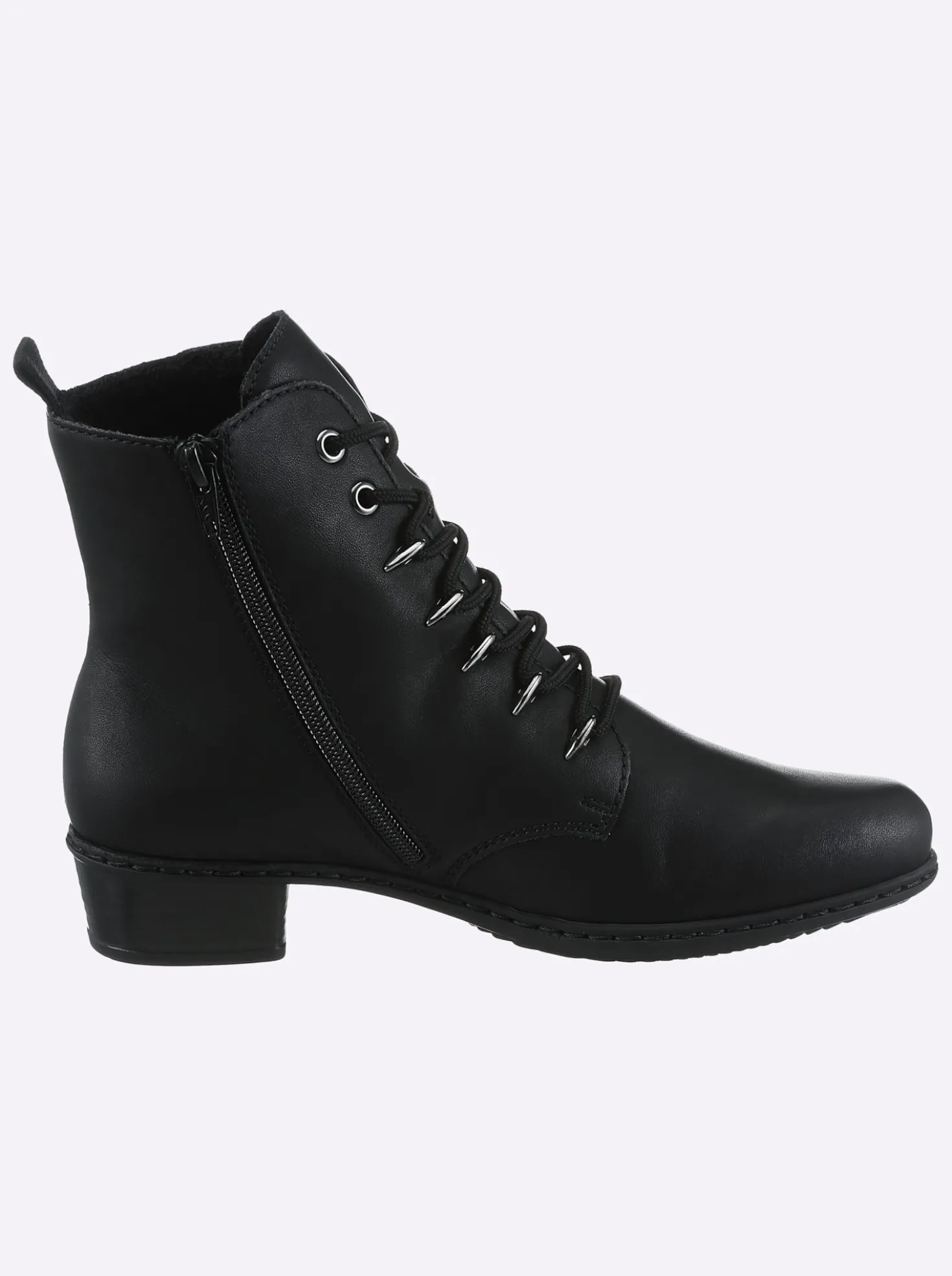 Stiefelette mit Materialmix