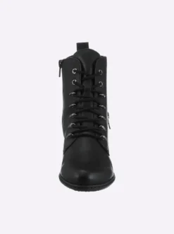 Stiefelette mit Materialmix