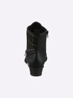 Stiefelette mit Materialmix