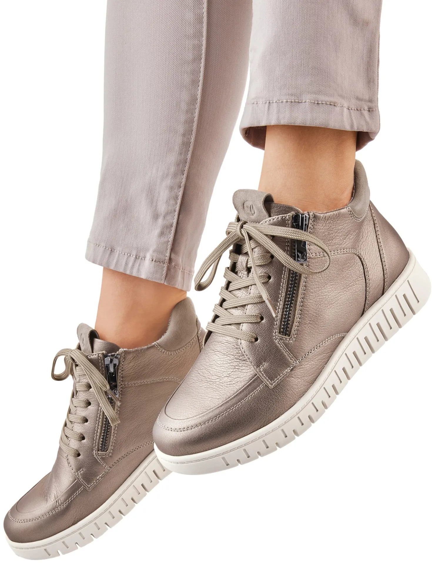 Stiefelette mit Profilsohle
