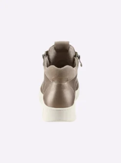 Stiefelette mit Profilsohle