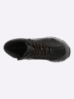 Stiefelette mit Profilsohle